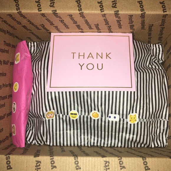 Thank you to my buyers💋 🛍 💌 📦 - Picture 7 of 9